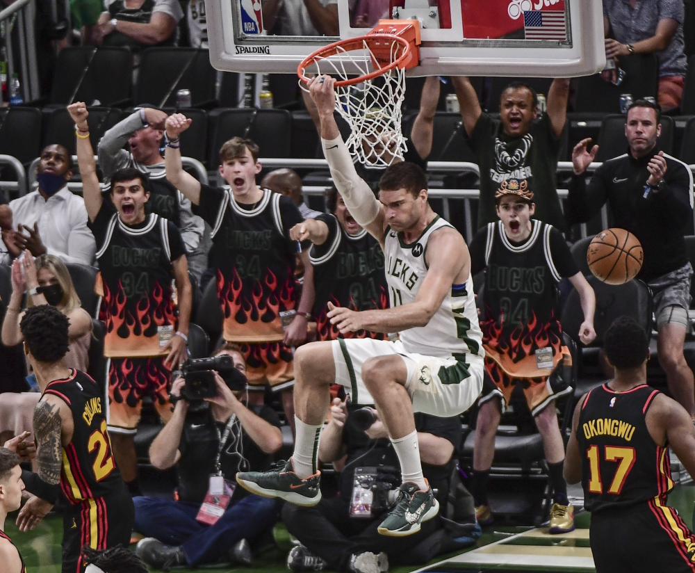 德布劳内官方宣布比赛规则变更新规，老鹰引发争议！赛场气氛高涨(德布劳内最新消息)