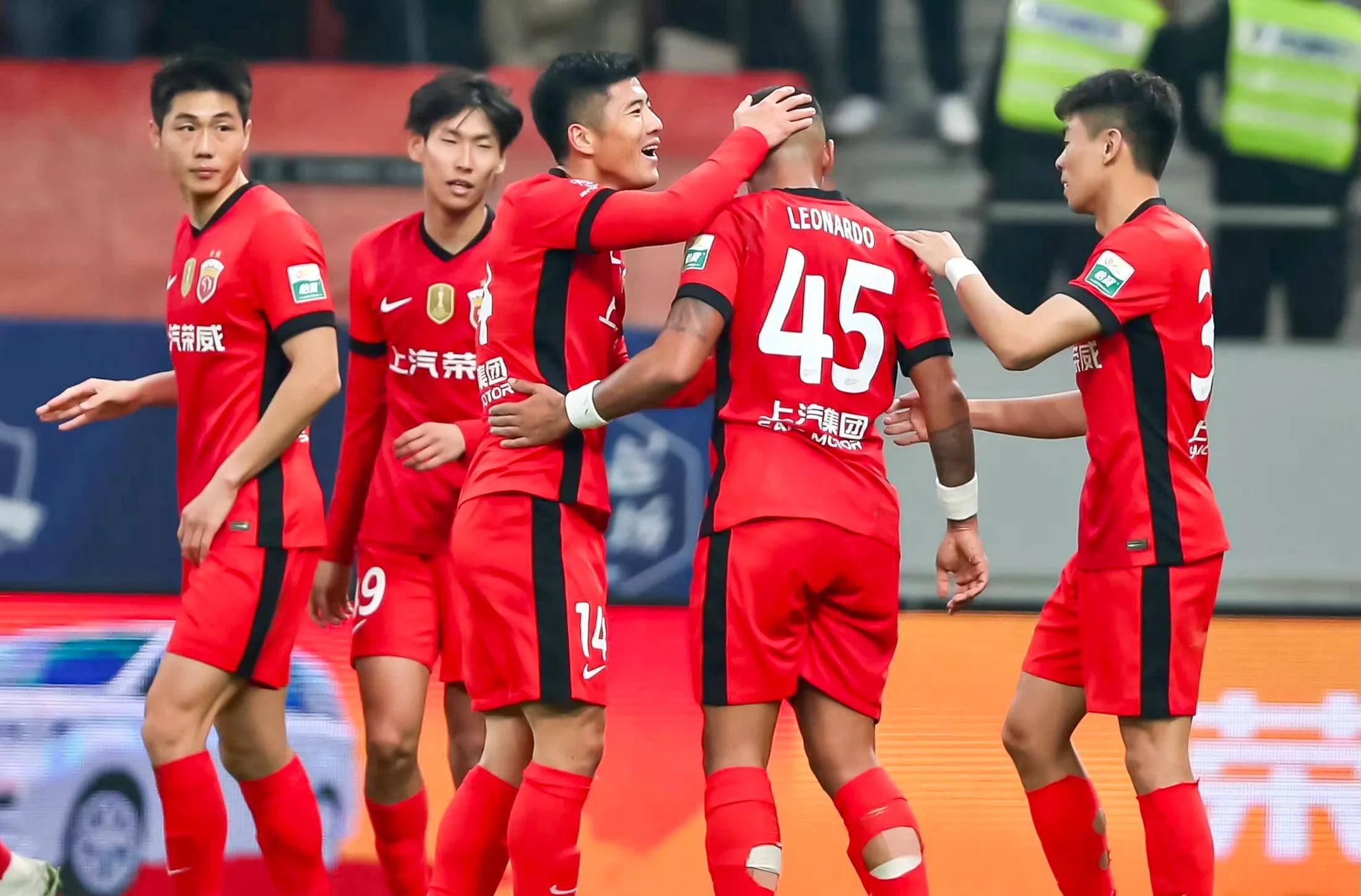 关于亚洲杯战况：拜仁慕尼黑防线稳固，上海申花进攻受阻，王楚钦成最佳的信息